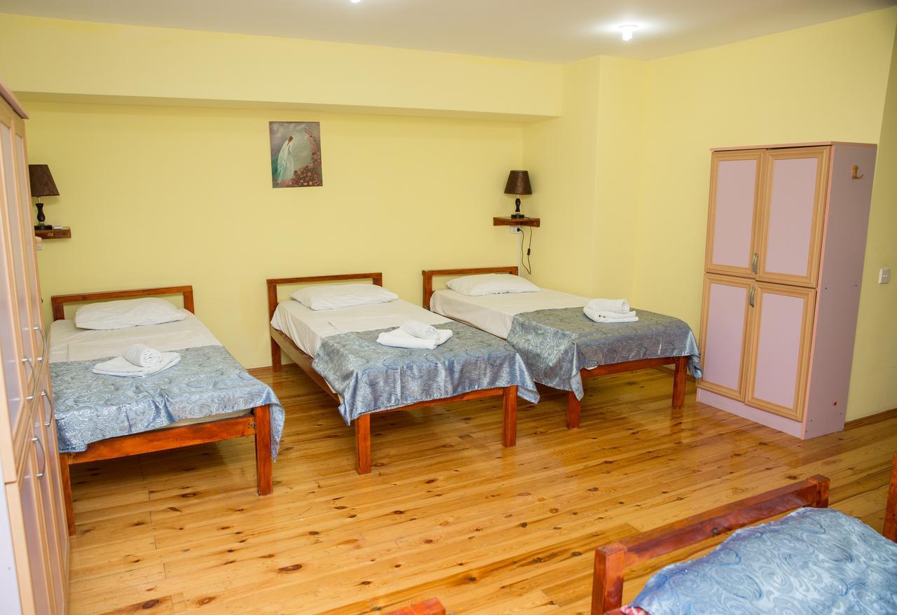 Highland Park Hostel Baku Bagian luar foto