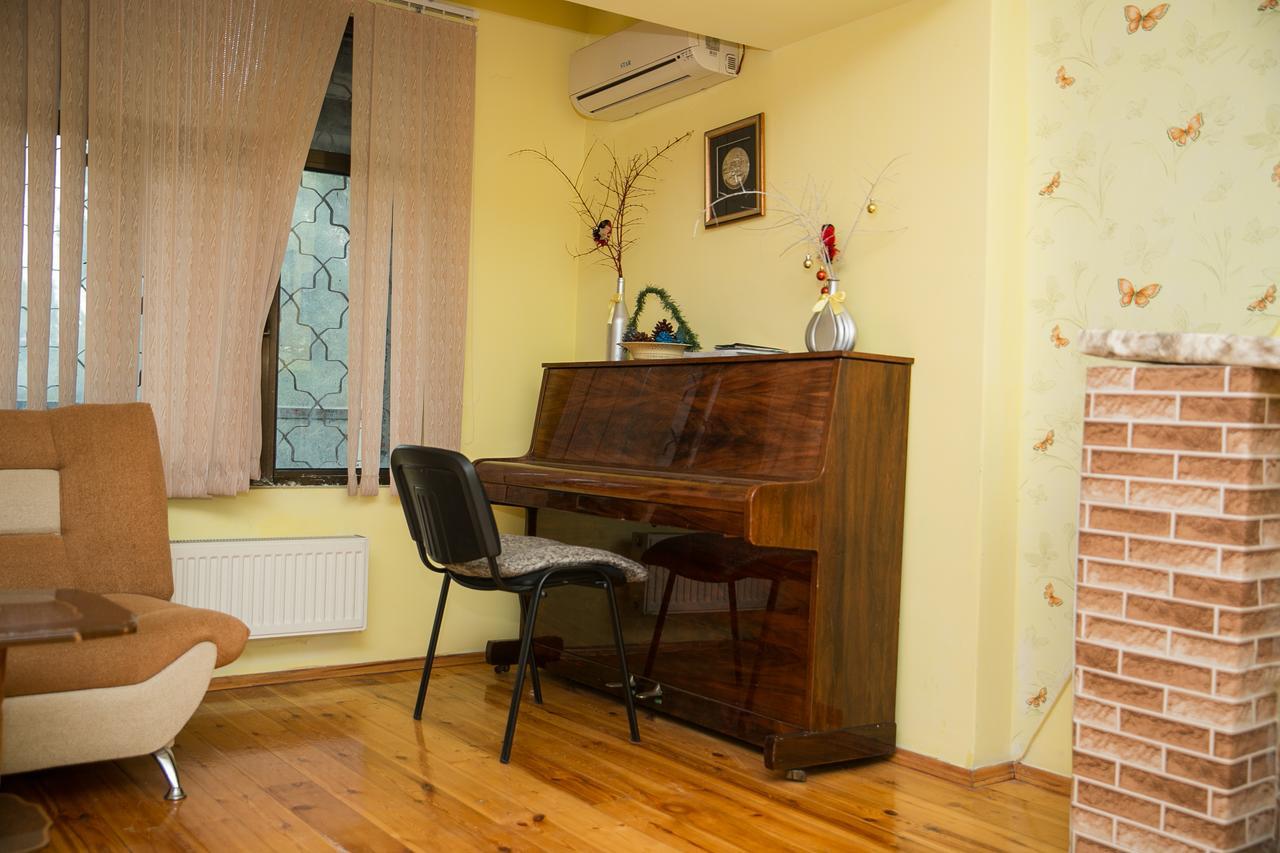 Highland Park Hostel Baku Bagian luar foto