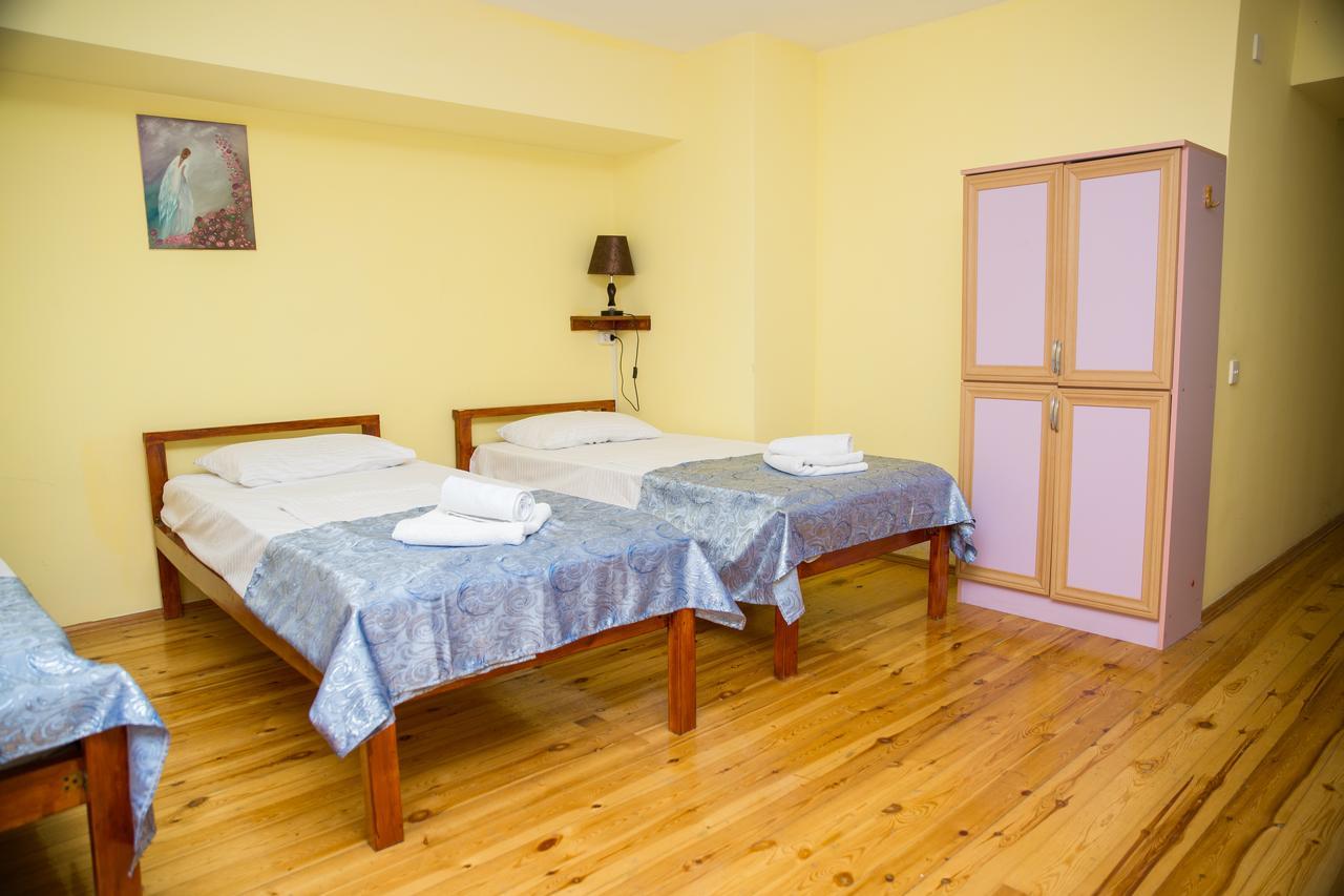 Highland Park Hostel Baku Bagian luar foto