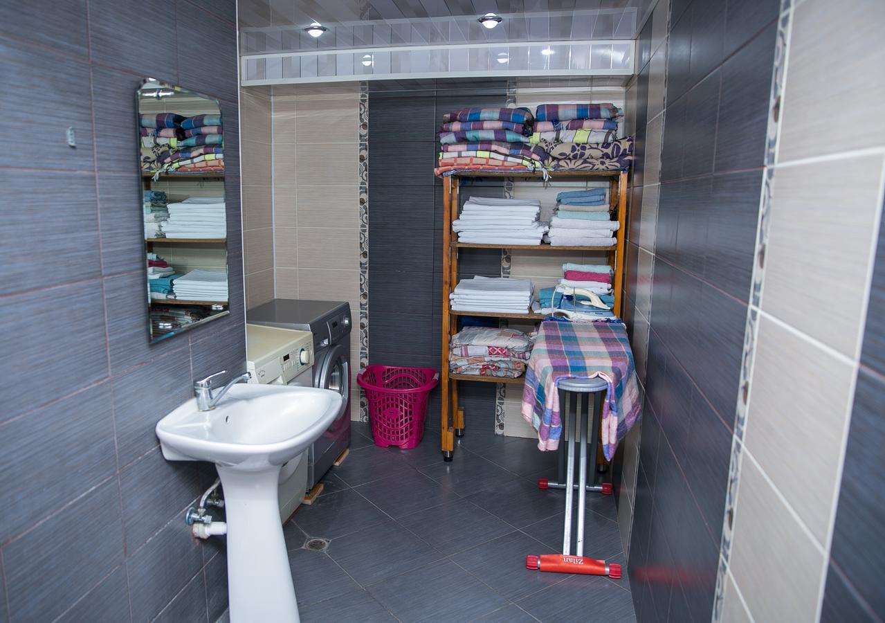 Highland Park Hostel Baku Bagian luar foto